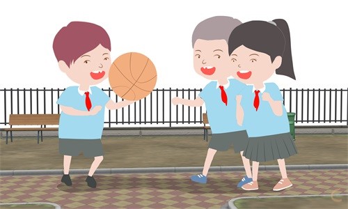 如何在篮球训练营中改善比赛策略？_1