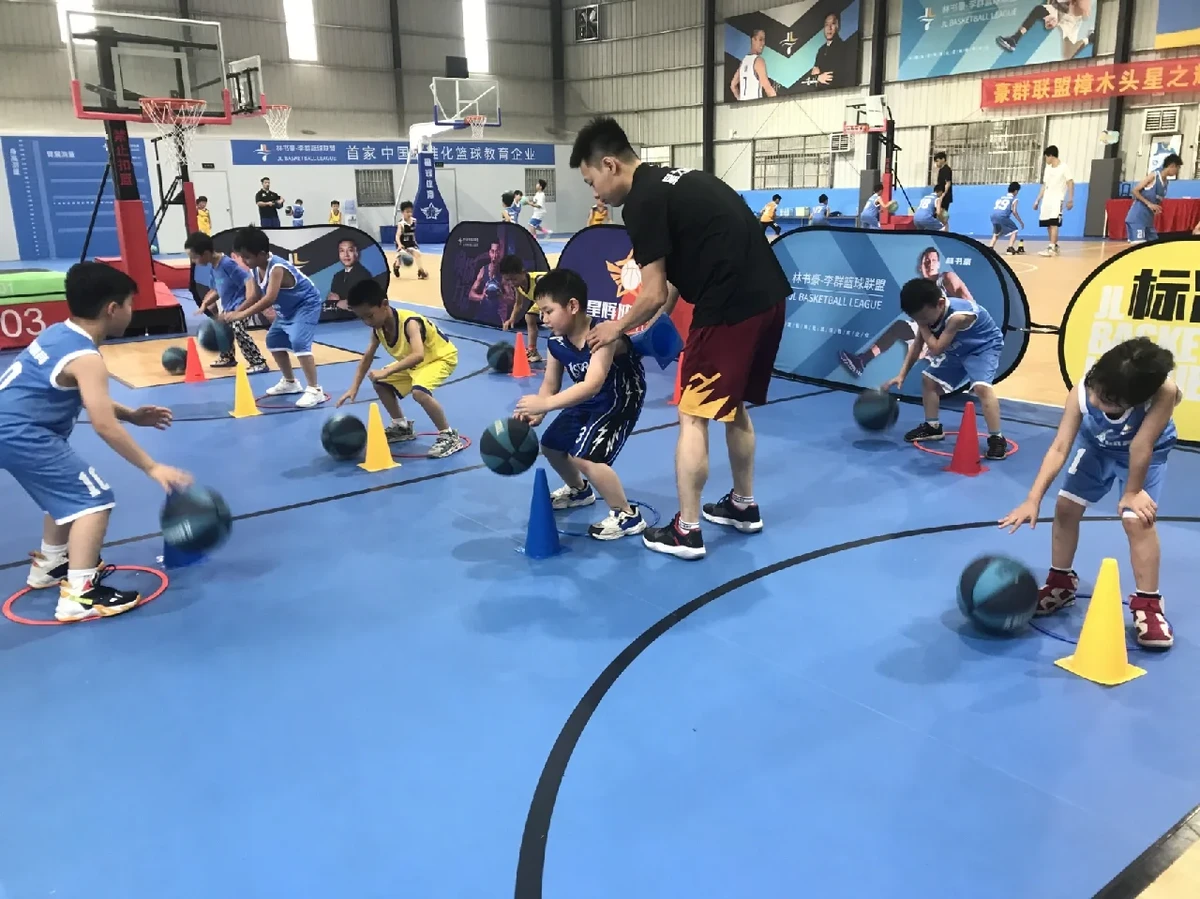 专业篮球教练如何帮助球员克服训练障碍