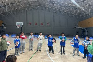 小学生篮球训练基本动作